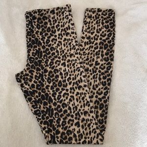 leopard print leggings